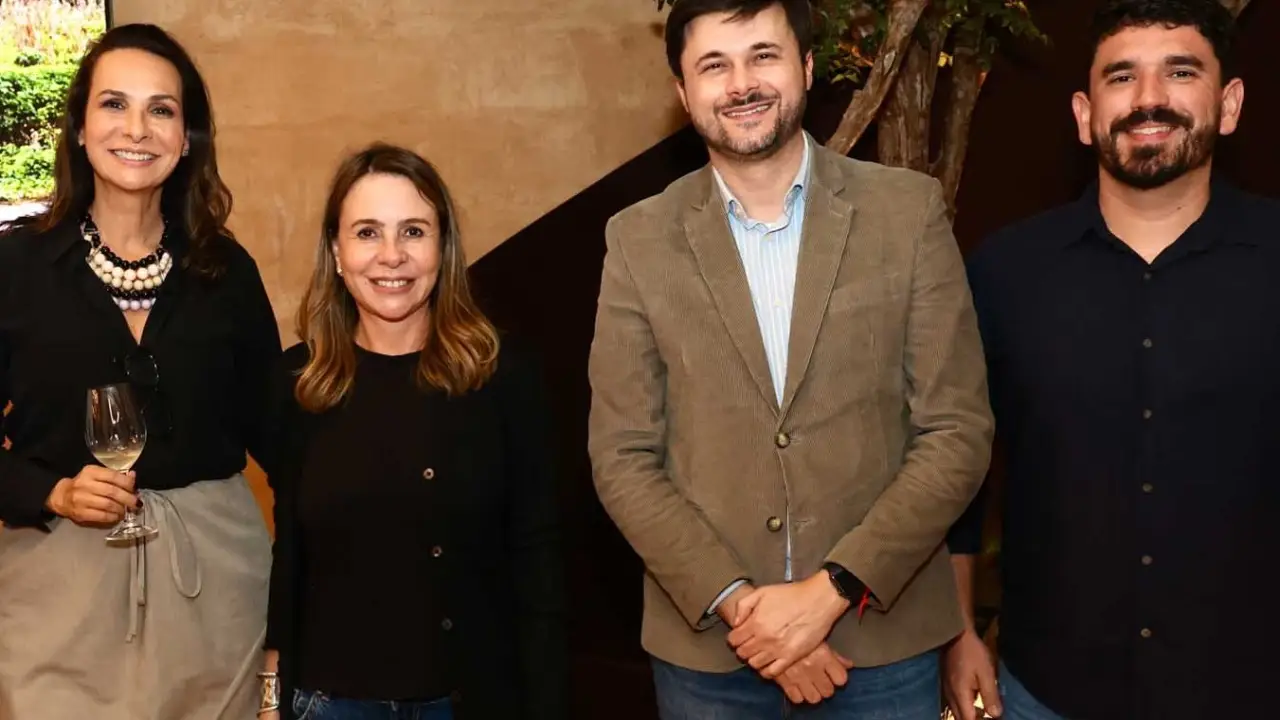 Cris Beltrão coloca café produzido no RJ no centro da mesa carioca